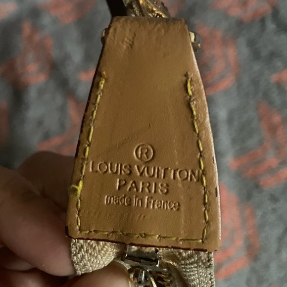 Louis Vuitton Mainly White multicolored handbag - Picture 4 of 6